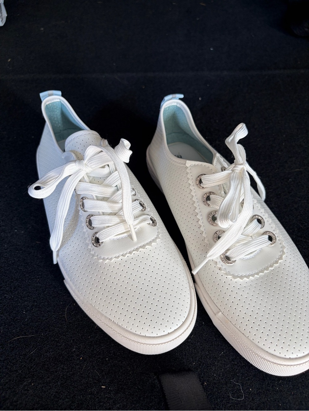 Tommy Bahama White Perforated Lace-Up Sneakers
